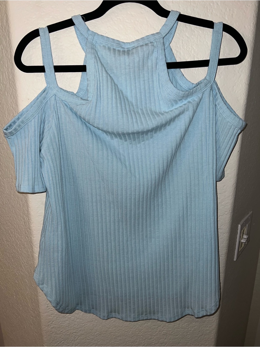 Cut Out Ribbed Cold Shoulder Top - Picture 5 of 5
